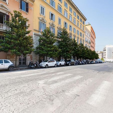 Lovely And Modern Nest Near The Colosseum Ρώμη Εξωτερικό φωτογραφία
