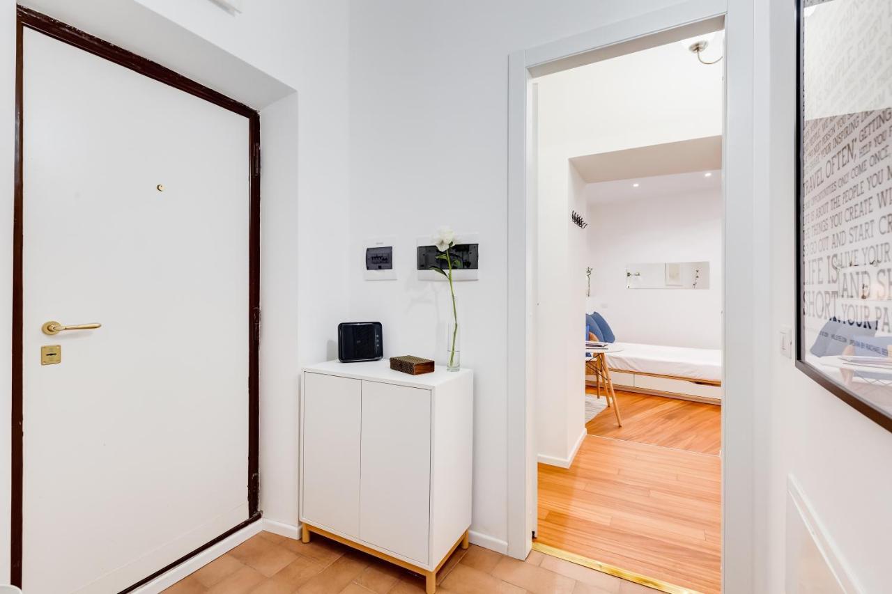 Lovely And Modern Nest Near The Colosseum Ρώμη Εξωτερικό φωτογραφία